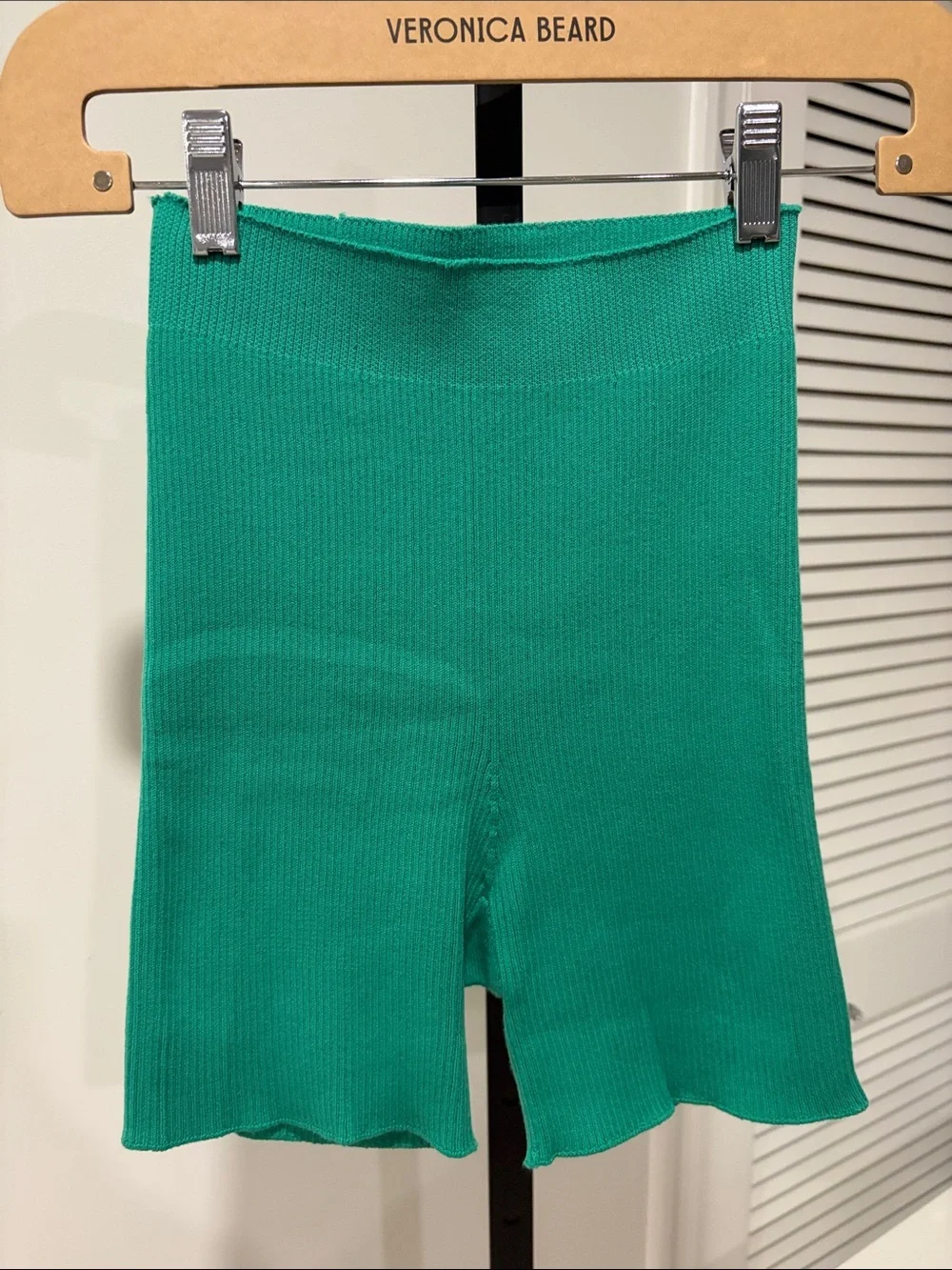 ZARA Knit High waisted Seamless Shorts – Emrald Green – NWT